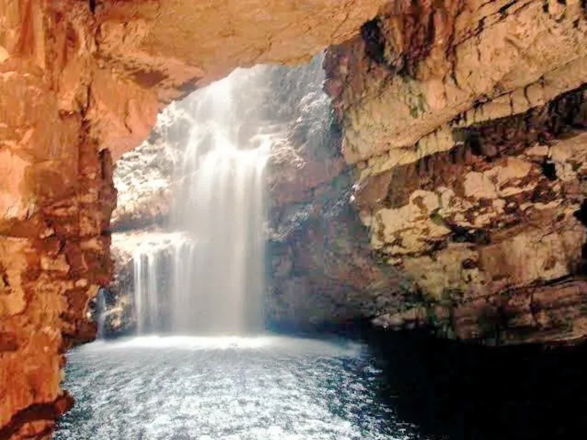 Awhum Waterfall and Cave